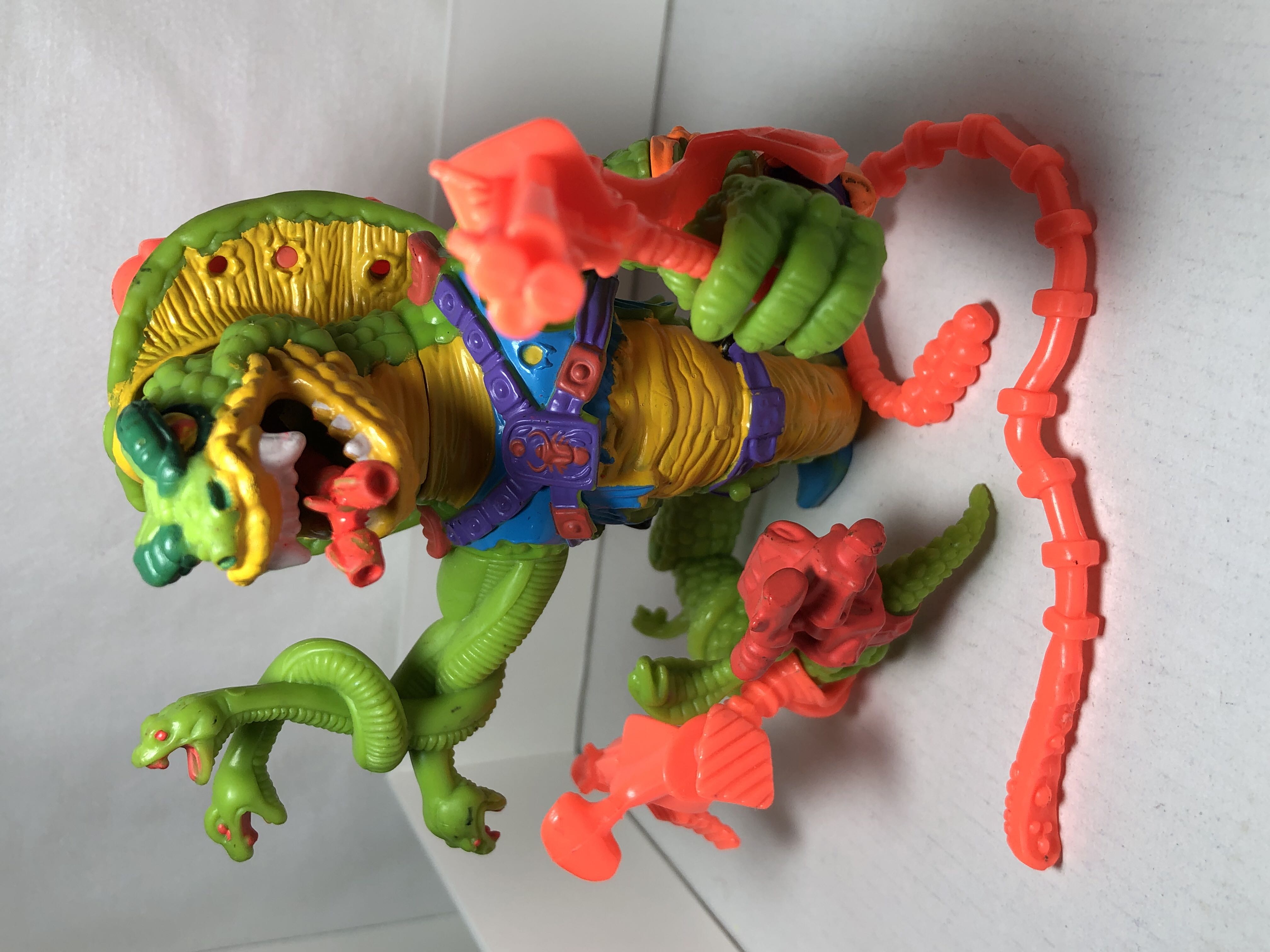 Scale Tail - Playmates Toys (Teenage Mutant Ninja Turtles) action figure collectible [Barcode 043377052845] - Main Image 3