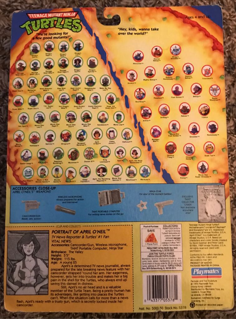 April O’Neal (Press With Blue Accessories) (Reissue) - Playmates (Teenage Mutant Ninja Turtles) action figure collectible [Barcode 043377053781] - Main Image 2