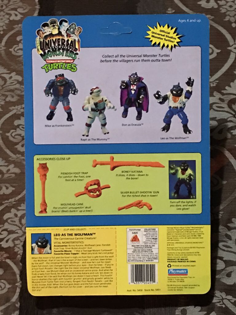 Leo as The Wolfman(Orange Accessories) - Playmates Toys (Teenage Mutant Ninja Turtles (1993)) action figure collectible [Barcode 043377054511] - Main Image 2