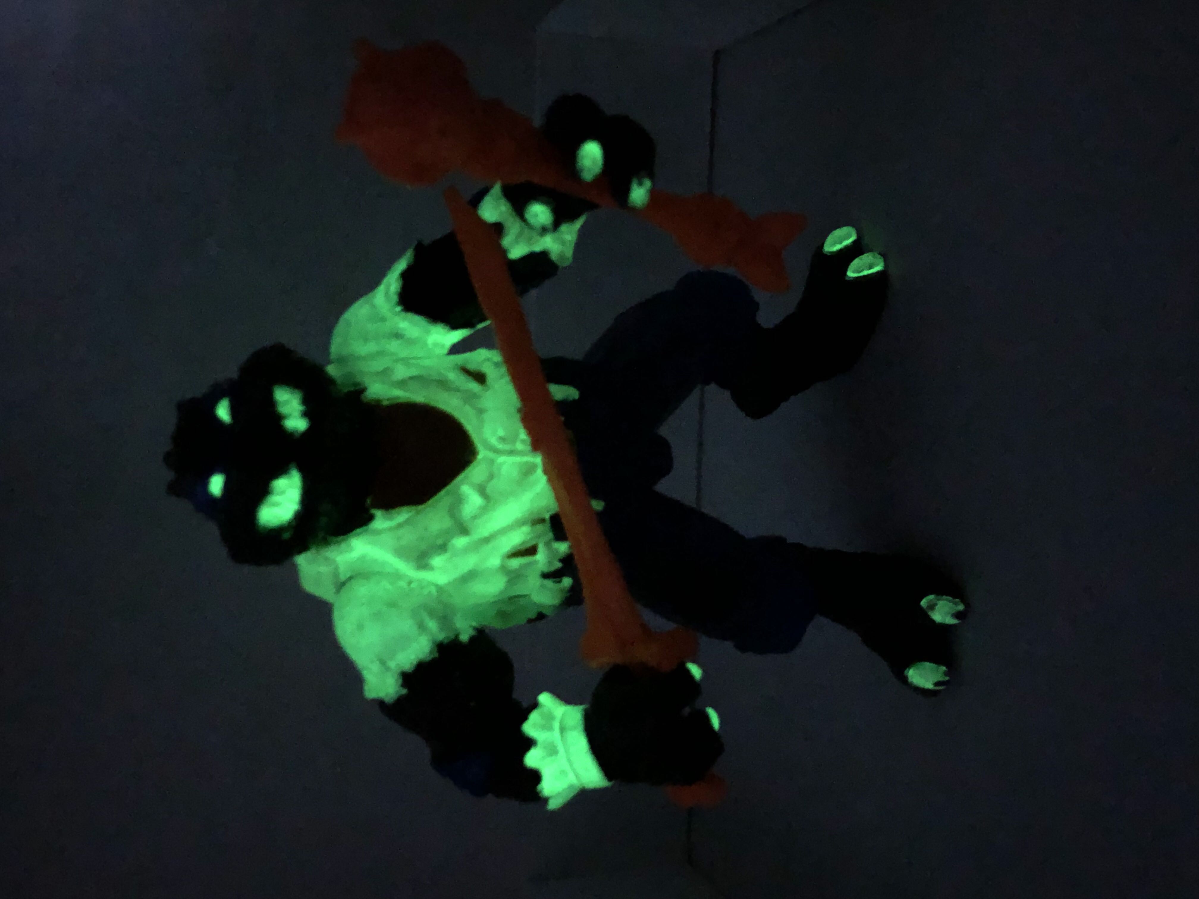 Leo as The Wolfman(Orange Accessories) - Playmates Toys (Teenage Mutant Ninja Turtles (1993)) action figure collectible [Barcode 043377054511] - Main Image 4