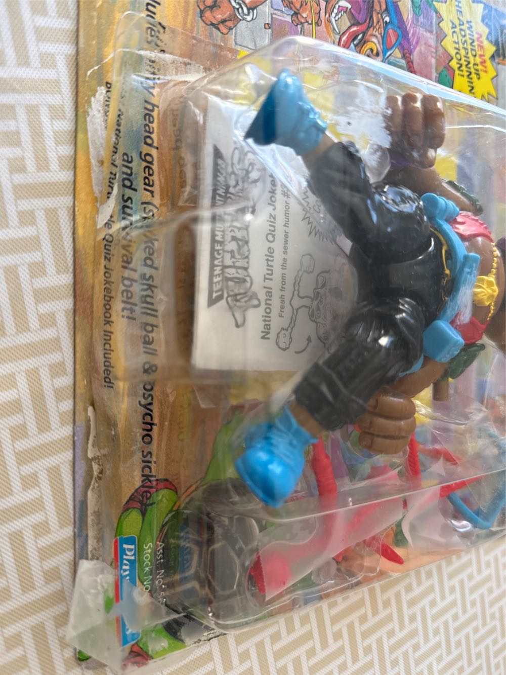 Wacky Action Headspinnin’ Bebop (12 Back) - Playmates (Teenage Mutant Ninja Turtles) action figure collectible [Barcode 043377056188] - Main Image 3