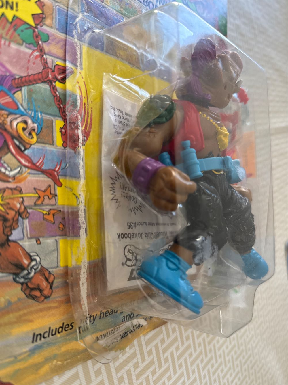 Wacky Action Headspinnin’ Bebop (12 Back) - Playmates (Teenage Mutant Ninja Turtles) action figure collectible [Barcode 043377056188] - Main Image 4