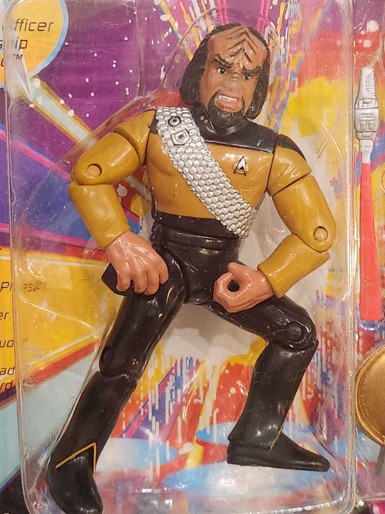 Lieutenant Worf - Playmates (Star Trek: The Next Generation) action figure collectible [Barcode 043377060130] - Main Image 3