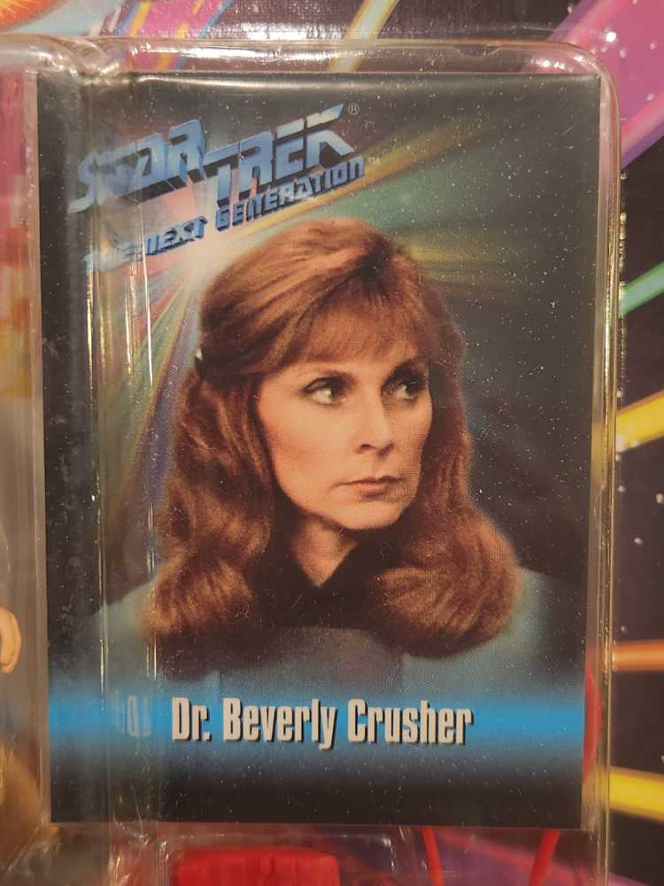 Dr. Beverly Crusher (Red Accessories) - Playmates (Star Trek: The Next Generation) action figure collectible [Barcode 043377060192] - Main Image 4