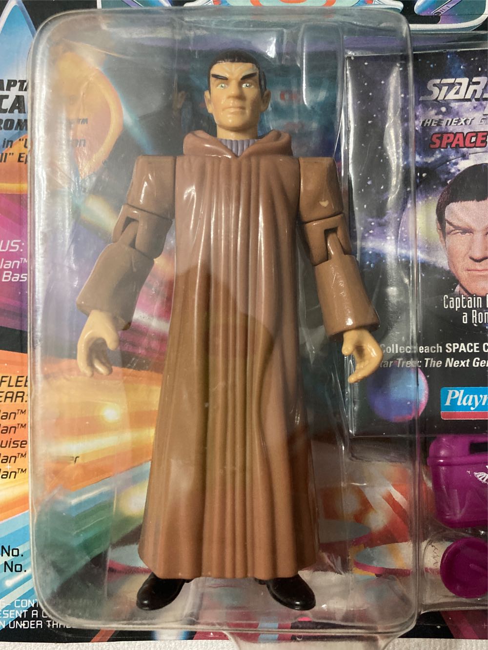 Captain Picard As A Romulan - Playmates (Star Trek: The Next Generation) action figure collectible [Barcode 043377060321] - Main Image 3