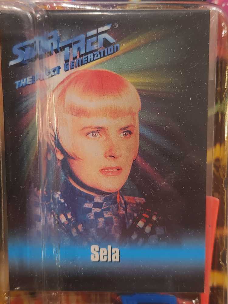 Commander Sela - Playmates (Star Trek: The Next Generation) action figure collectible [Barcode 043377060567] - Main Image 4