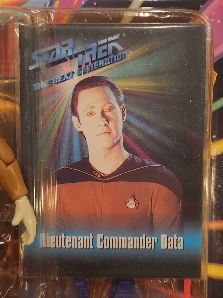 Lieutenant Commander Data - Playmates (Star Trek: The Next Generation) action figure collectible [Barcode 043377060727] - Main Image 4