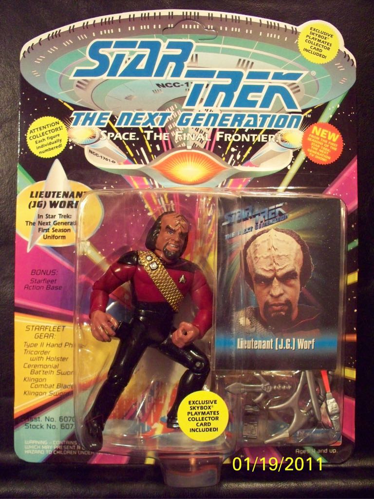 Lt Worf - Playmates (Star Trek - The Next Generation) action figure collectible [Barcode 043377060734] - Main Image 2