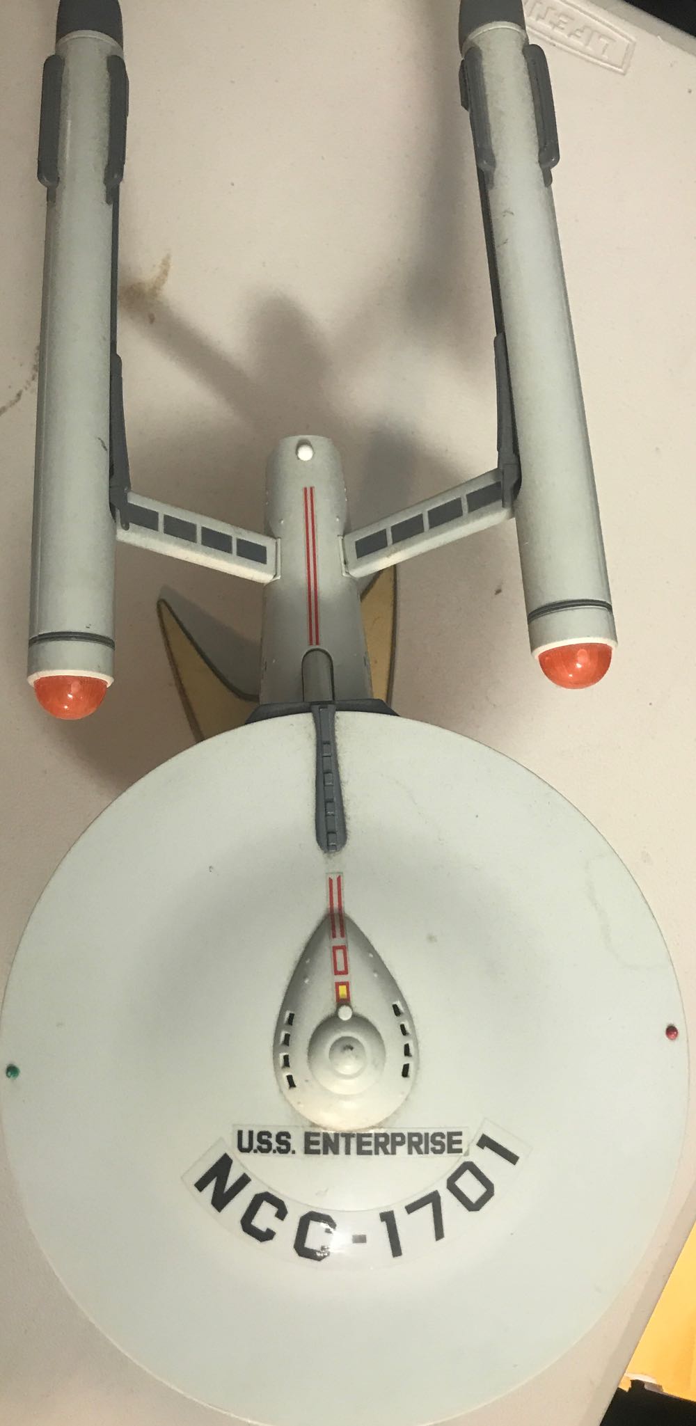U.S.S. Enterprise NCC 1701 - Playmates (Star Trek Vehiculos) action figure collectible [Barcode 043377061168] - Main Image 3