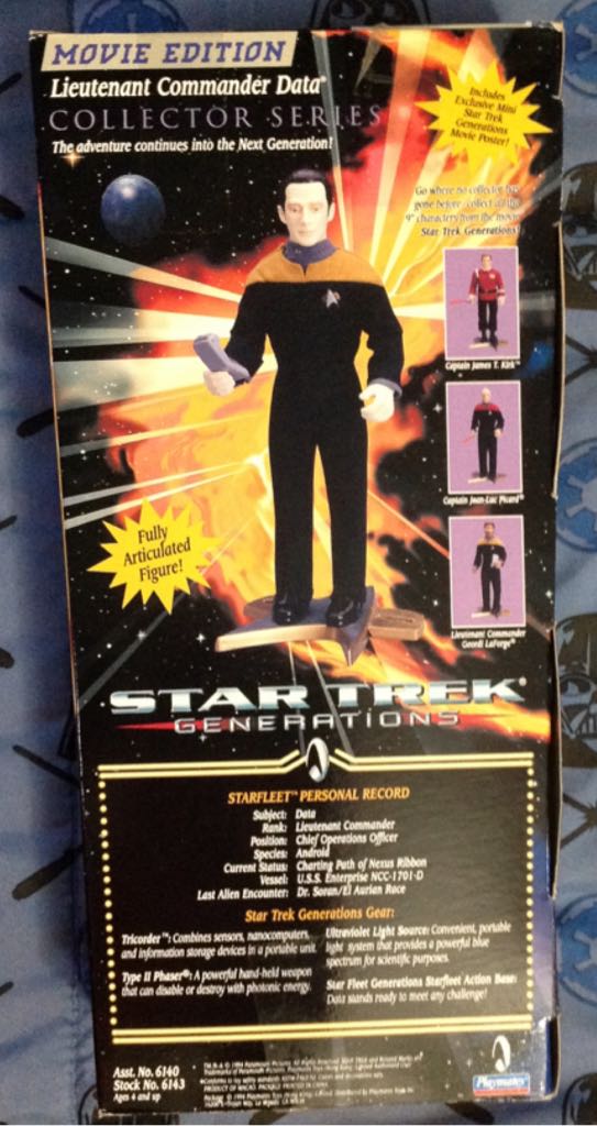 Generations (12”) - Lt. Commander Data - Playmates Toys (Star Trek) action figure collectible [Barcode 043377061434] - Main Image 2