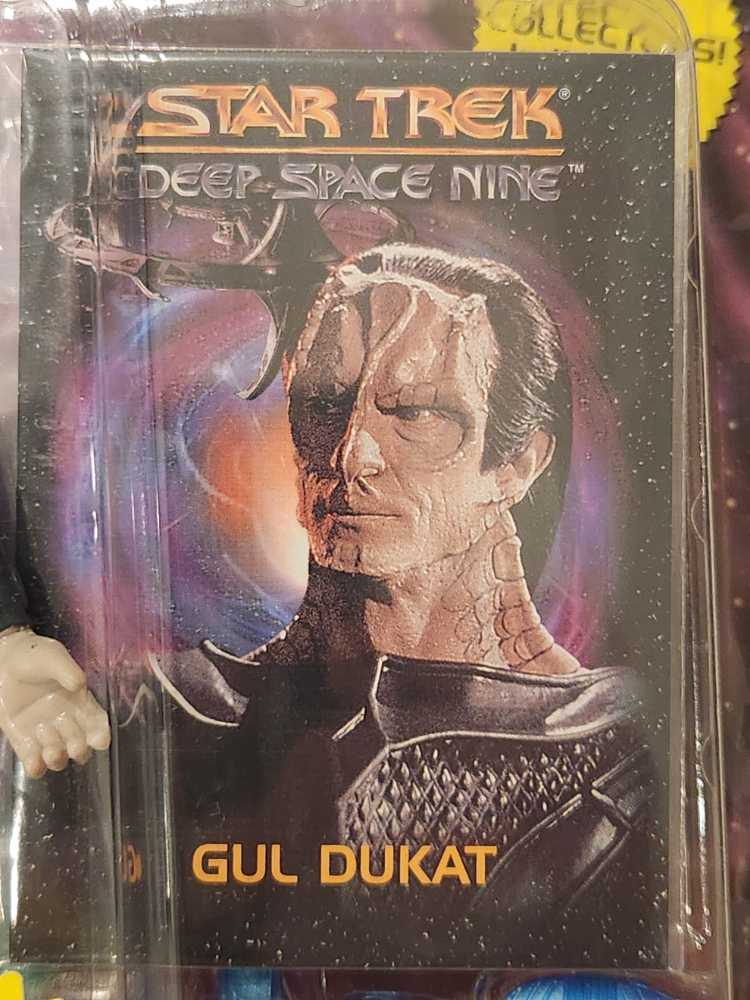 Commander Gul Dukat - Playmates (Star Trek Deep Space Nine) action figure collectible [Barcode 043377062073] - Main Image 4