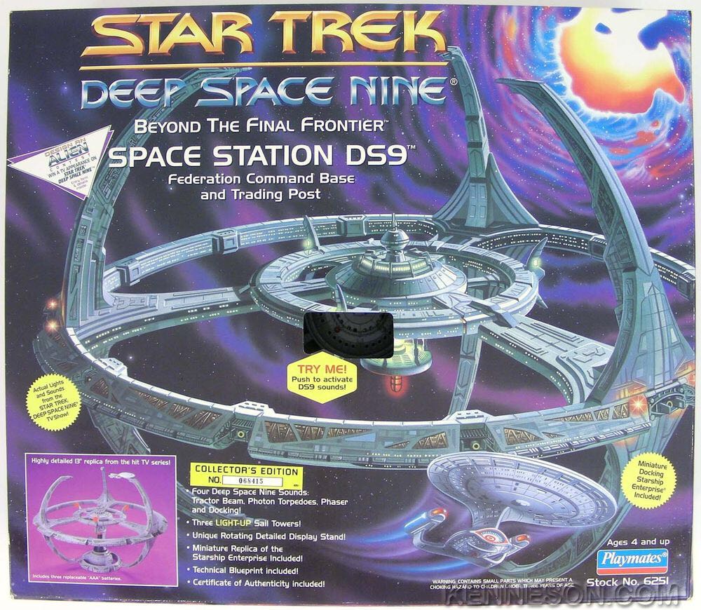 Deep Space Nine Station - Star Trek Deep Space Nine - Playmates (Star Trek DS9) action figure collectible [Barcode 043377062516] - Main Image 2
