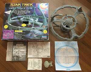 Deep Space Nine Station - Star Trek Deep Space Nine - Playmates (Star Trek DS9) action figure collectible [Barcode 043377062516] - Main Image 4