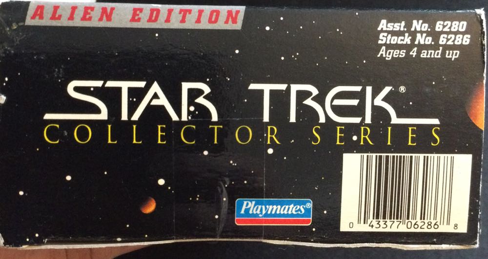 Star Trek 9” Figure - Lt. Worf In Ritual Klingon Attire - Playmates Toys (Star Trek Collector Series) action figure collectible [Barcode 043377062868] - Main Image 3