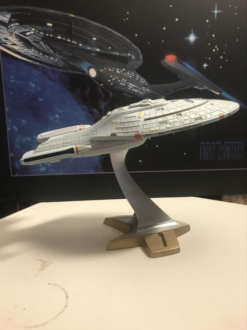 Star Trek U.S.S Voyager - NCC-745656 - Playmates Toys (Star Trek Voyager) action figure collectible [Barcode 043377064794] - Main Image 2