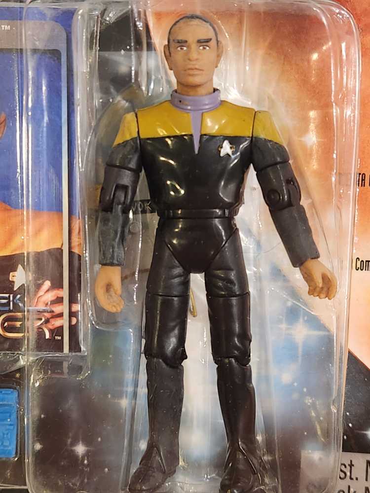 Lieutenant Tuvok - Playmates (Star Trek Voyager) action figure collectible [Barcode 043377064879] - Main Image 3