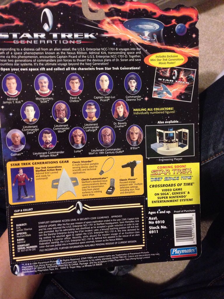 Admiral James T. Kirk - Playmates (Star Trek Generations) action figure collectible [Barcode 043377069119] - Main Image 2