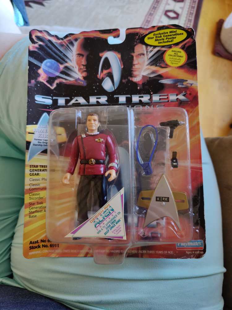Admiral James T. Kirk - Playmates (Star Trek Generations) action figure collectible [Barcode 043377069119] - Main Image 3