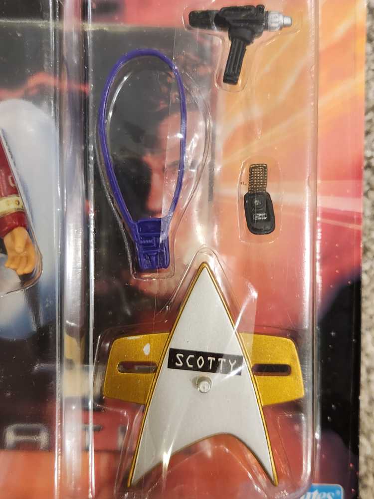 Montgomery Scott - Playmates (Star Trek: Generations) action figure collectible [Barcode 043377069140] - Main Image 4