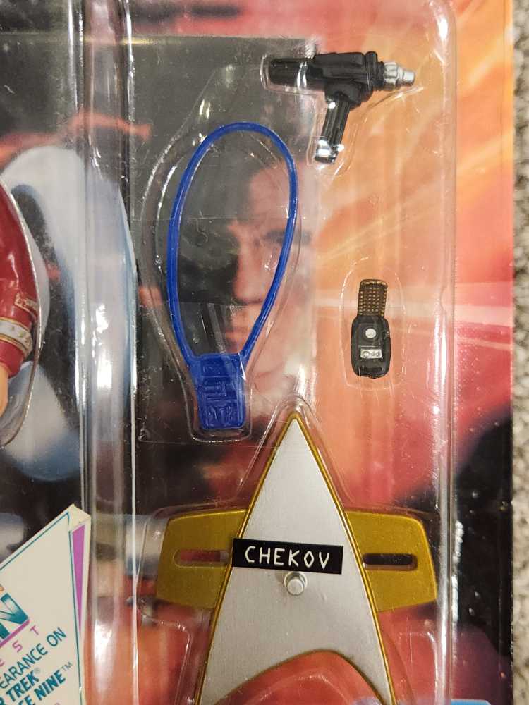 Pavel A. Chekov - Playmates (Star Trek: Generations) action figure collectible [Barcode 043377069164] - Main Image 4