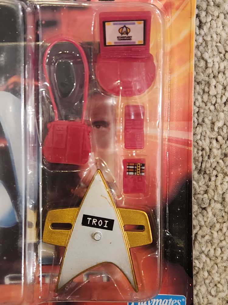 Star Trek TNG Commander Deanna Troi - Playmates (Star Trek Generations) action figure collectible [Barcode 043377069201] - Main Image 4