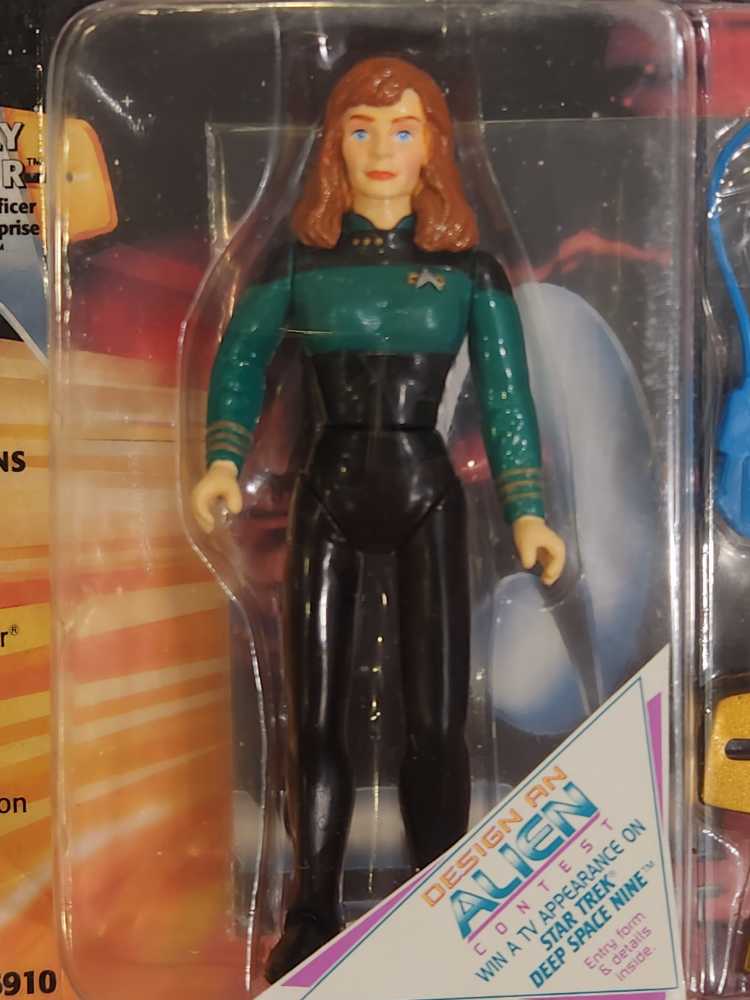 Beverly Crusher - Playmates (Star Trek: Generations) action figure collectible [Barcode 043377069249] - Main Image 3