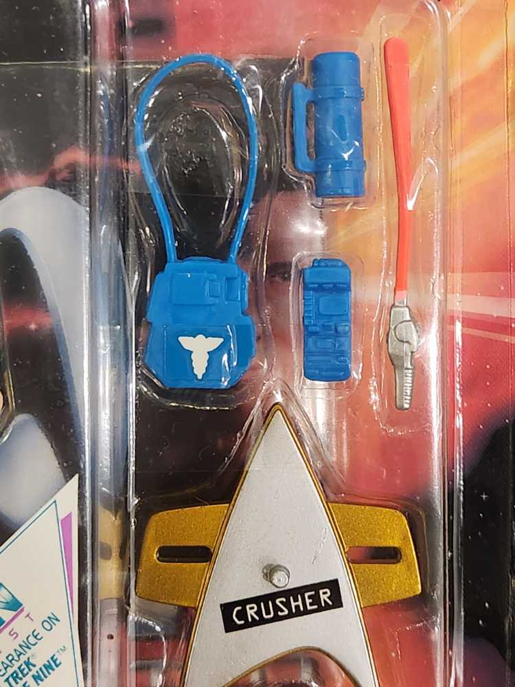 Beverly Crusher - Playmates (Star Trek: Generations) action figure collectible [Barcode 043377069249] - Main Image 4