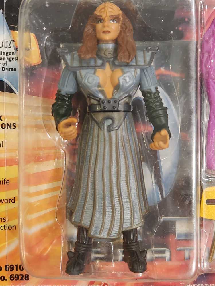 Star Trek TNG Generations B’Etor - Playmates (Star Trek: Generations) action figure collectible [Barcode 043377069287] - Main Image 3