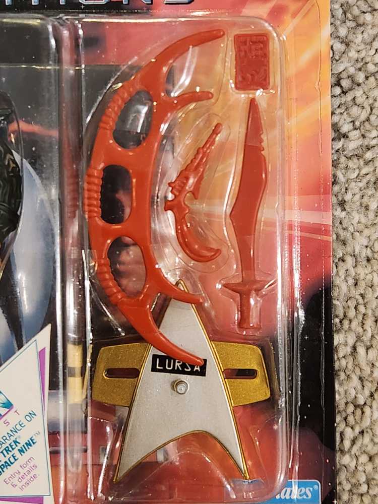 Lursa - Playmates (Star Trek: Generations) action figure collectible [Barcode 043377069294] - Main Image 4