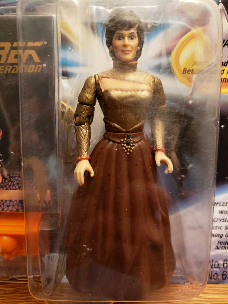 Lwaxana Troi - Playmates (Star Trek) action figure collectible [Barcode 043377069676] - Main Image 4