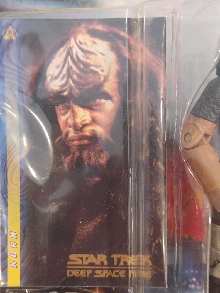 Captain Kurn (Gray Accessories) - Playmates (Star Trek: Basic) action figure collectible [Barcode 043377160205] - Main Image 4