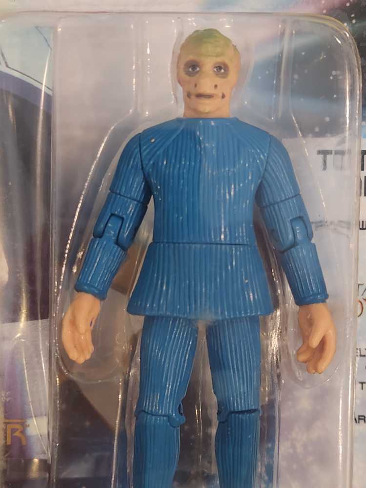 Star Trek - Tom Paris (Mutated) - Playmates (Star Trek) action figure collectible [Barcode 043377160236] - Main Image 3