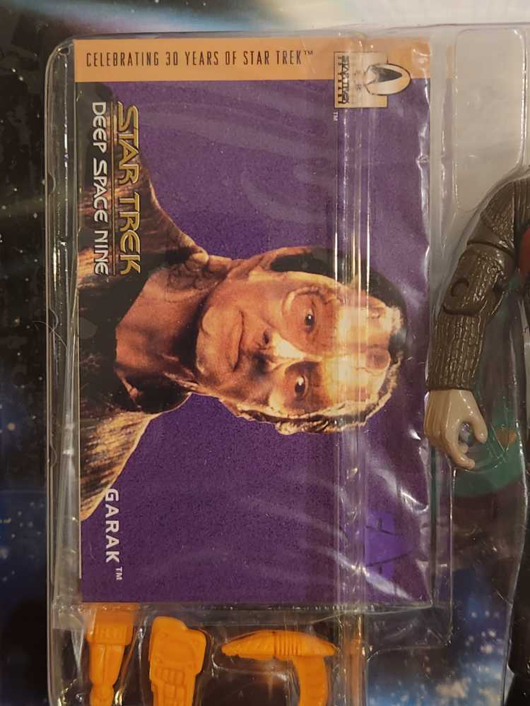 Elim Garak - Playmates (Star Trek: Deep Space Nine) action figure collectible [Barcode 043377160359] - Main Image 4