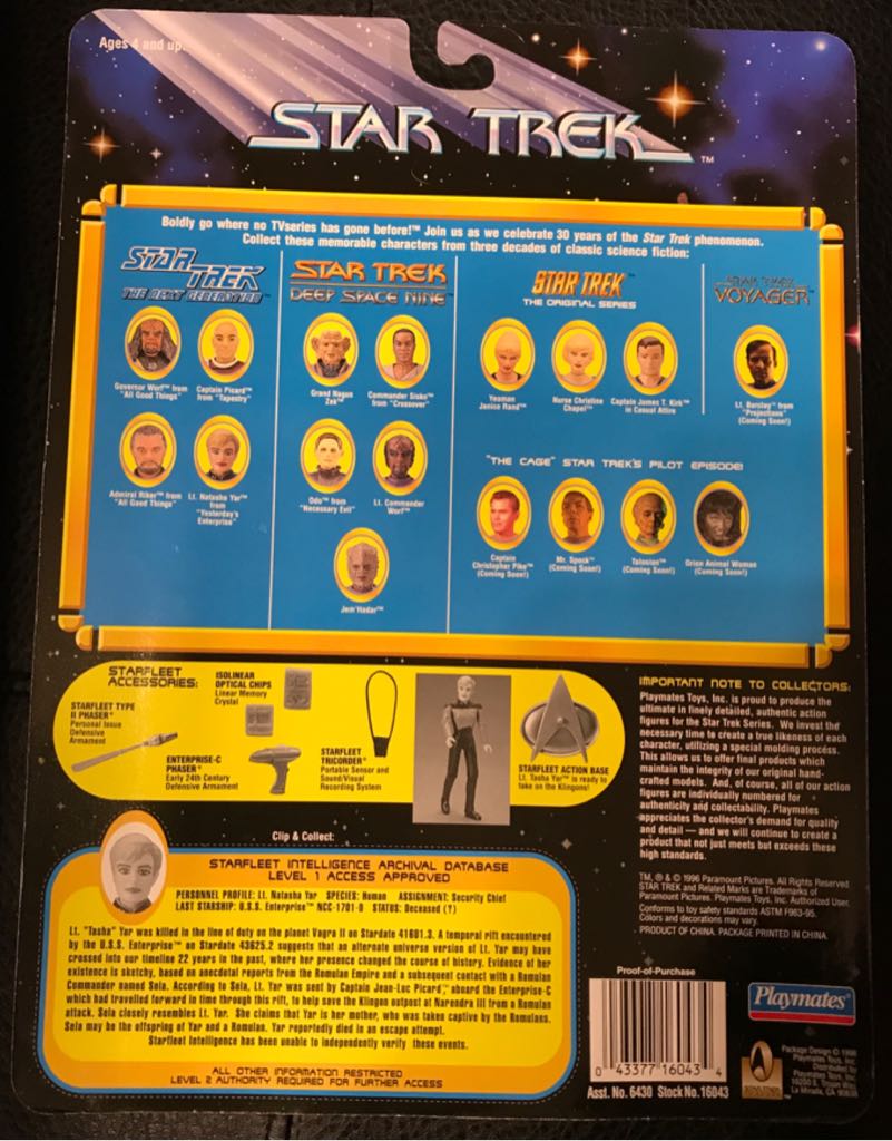 Let. Natasha Tar - Yesterday’s Enterprise  - Playmates action figure collectible [Barcode 043377160434] - Main Image 2