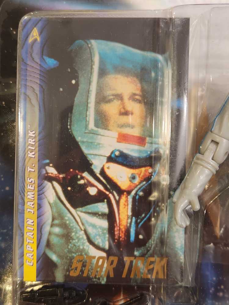 Captain Kirk In Environmental Suit - Playmates (Star Trek: Basic) action figure collectible [Barcode 043377160489] - Main Image 4