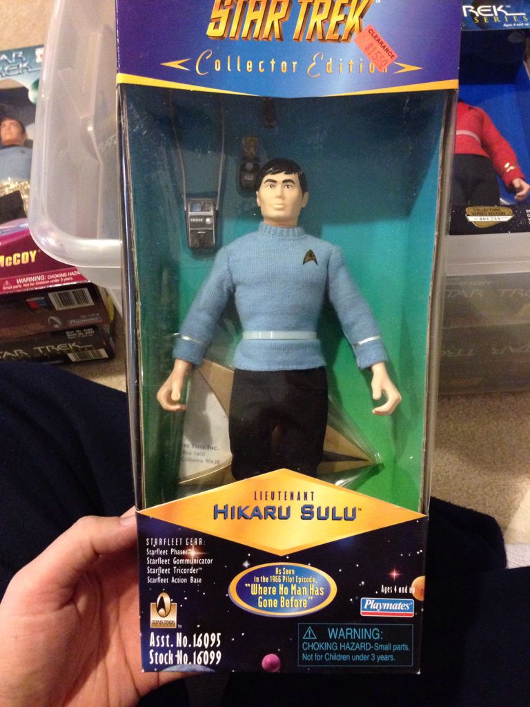 Lieutenant Hikaru Sulu - Playmates Toys (Star Trek TOS) action figure collectible [Barcode 043377160991] - Main Image 2