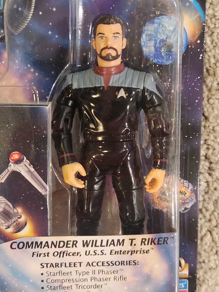 First Contact Commander William T Riker - Playmates (Star Trek TNG) (Star Trek First Contact) action figure collectible [Barcode 043377161028] - Main Image 3
