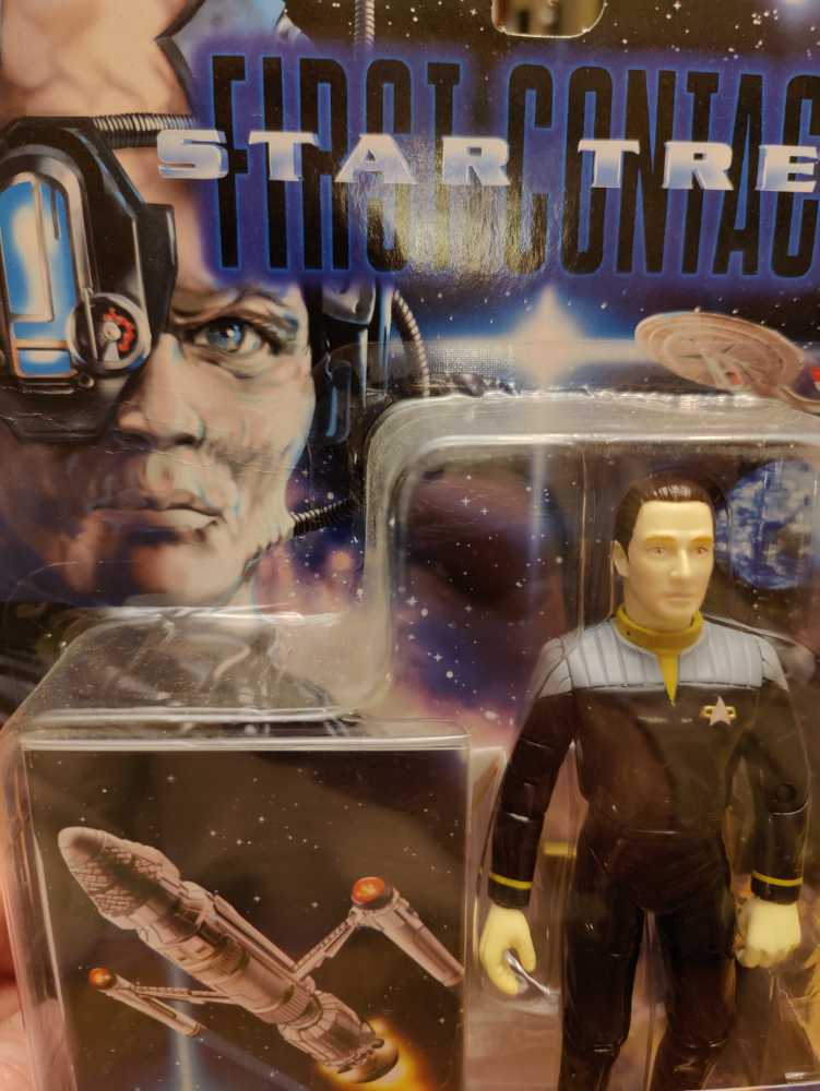 Lt. Commander Data - Playmates (Star Trek: First Contact) action figure collectible [Barcode 043377161042] - Main Image 4