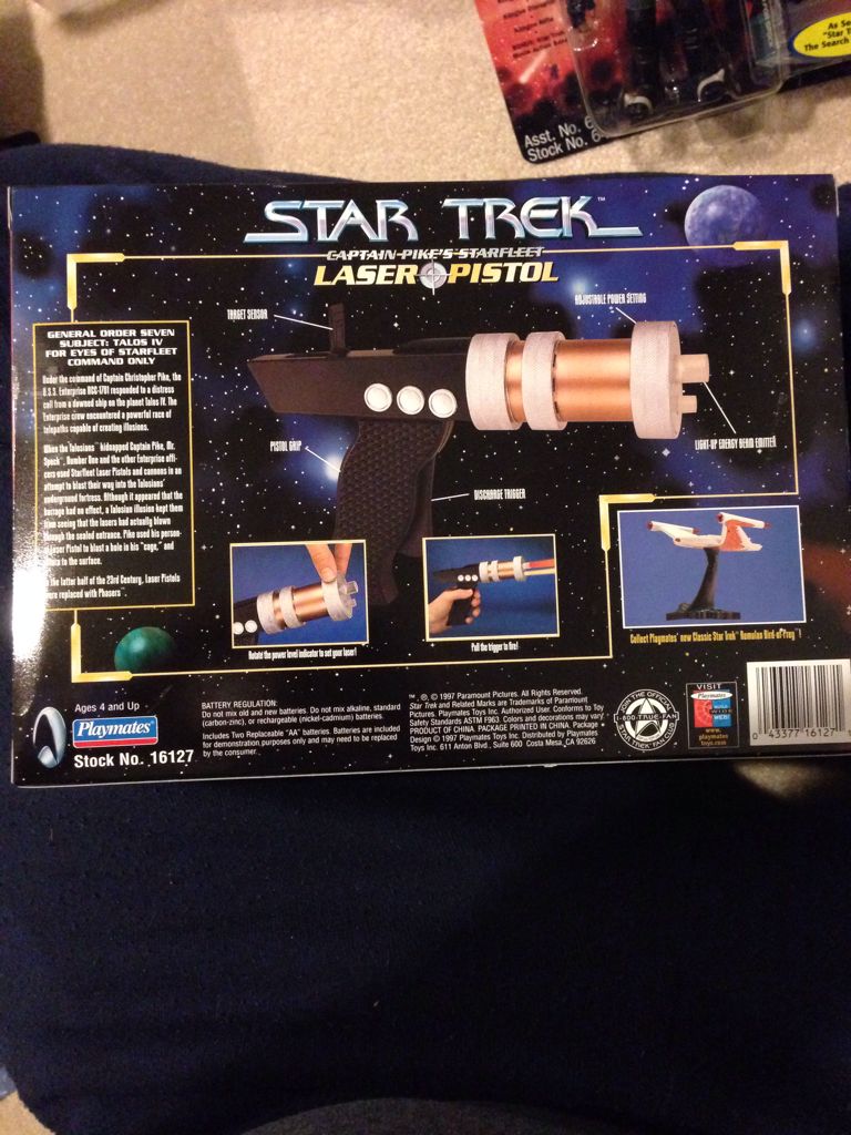 Captain Pike’s Starfleet Laser Pistol - Playmates Toys (Star Trek) action figure collectible [Barcode 043377161271] - Main Image 2