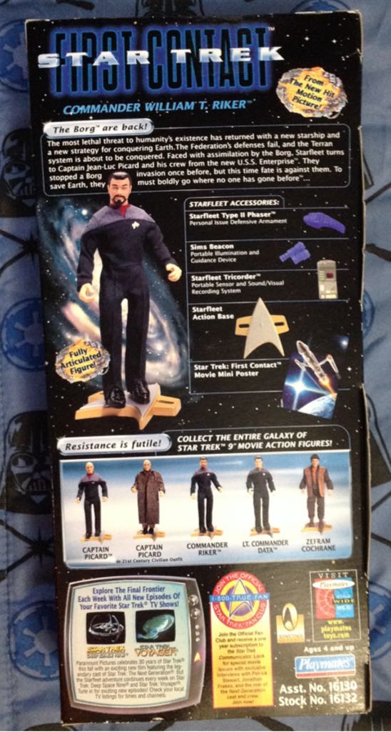 Commander William T. Riker - Playmates Toys (Star Trek First Contact) action figure collectible [Barcode 043377161325] - Main Image 2