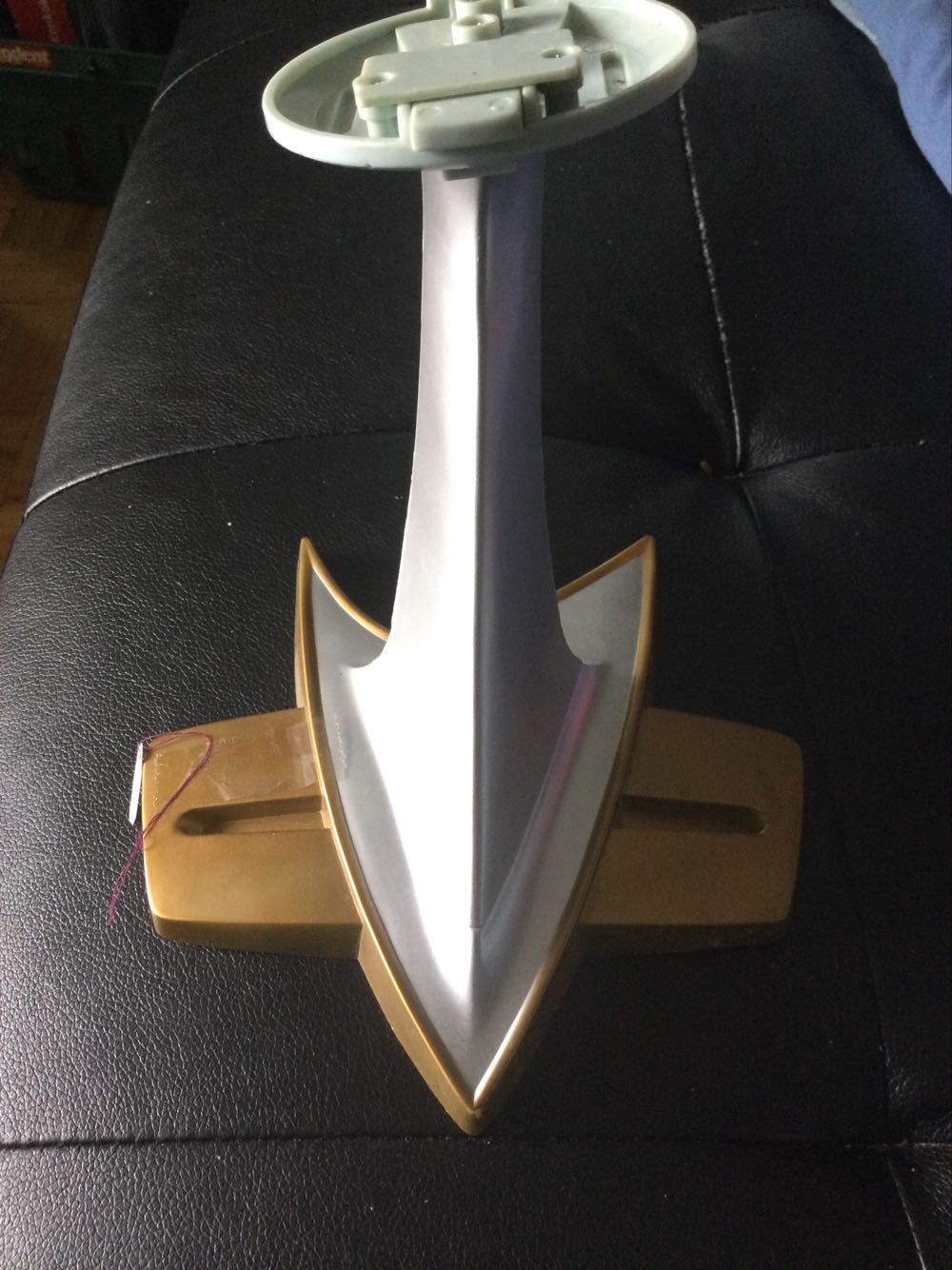 U.S.S. Defiant - Playmates (Star Trek Ships) action figure collectible [Barcode 043377161400] - Main Image 3