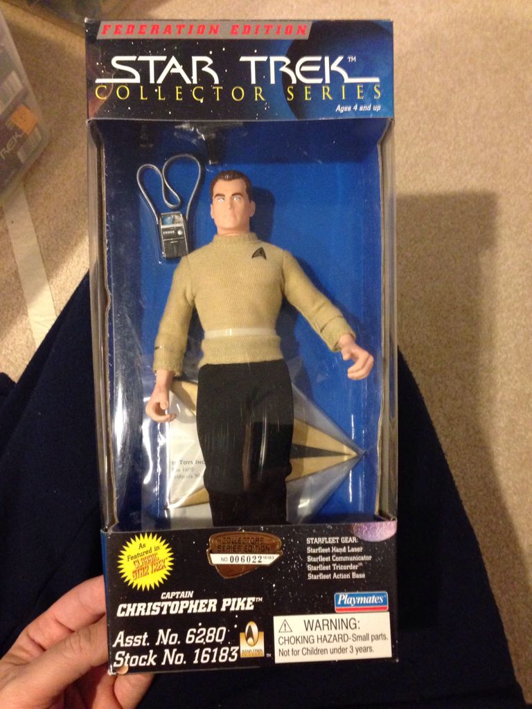 Christopher Pike - Playmates (Star Trek TOS) action figure collectible [Barcode 043377161837] - Main Image 2