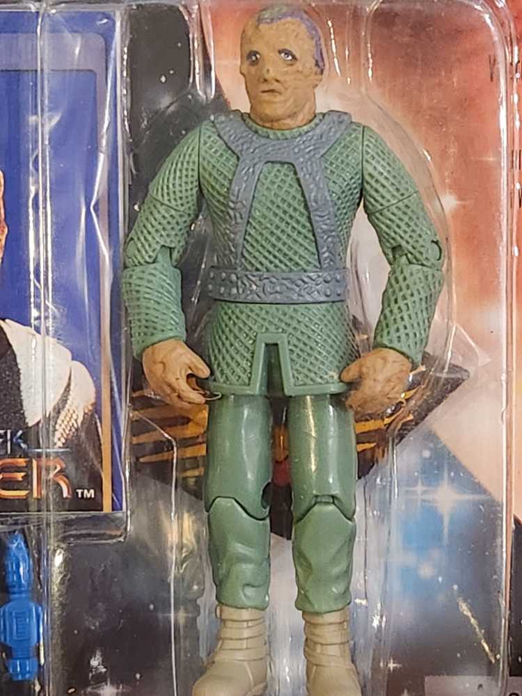 Star Trek Voyager: The Vidiian Victim of the Phage - Playmates (Star Trek Voyager) action figure collectible [Barcode 043377164630] - Main Image 3