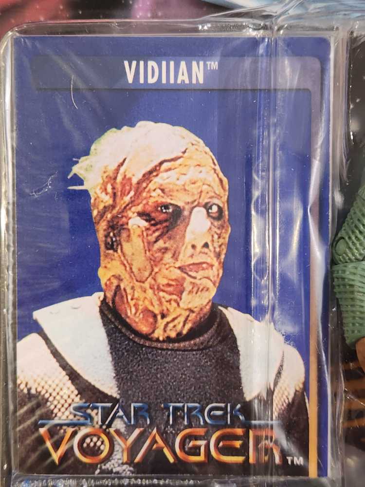 Star Trek Voyager: The Vidiian Victim of the Phage - Playmates (Star Trek Voyager) action figure collectible [Barcode 043377164630] - Main Image 4