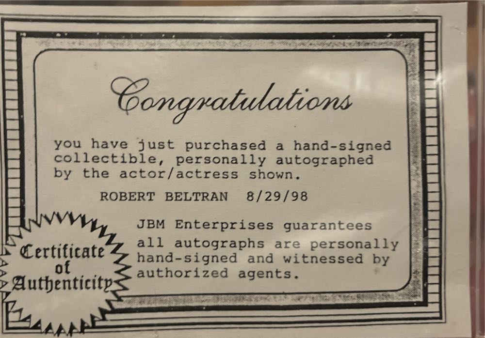 Star Trek Voyager - Chakotay The Maquis - Playmates (Star Trek Voyager) action figure collectible [Barcode 043377164661] - Main Image 3