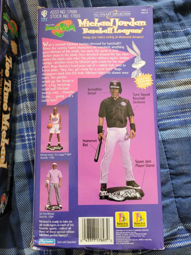 Space Jam: Michael Jordan Baseball Leaguer - Playmates (Space Jam) action figure collectible [Barcode 043377176930] - Main Image 2
