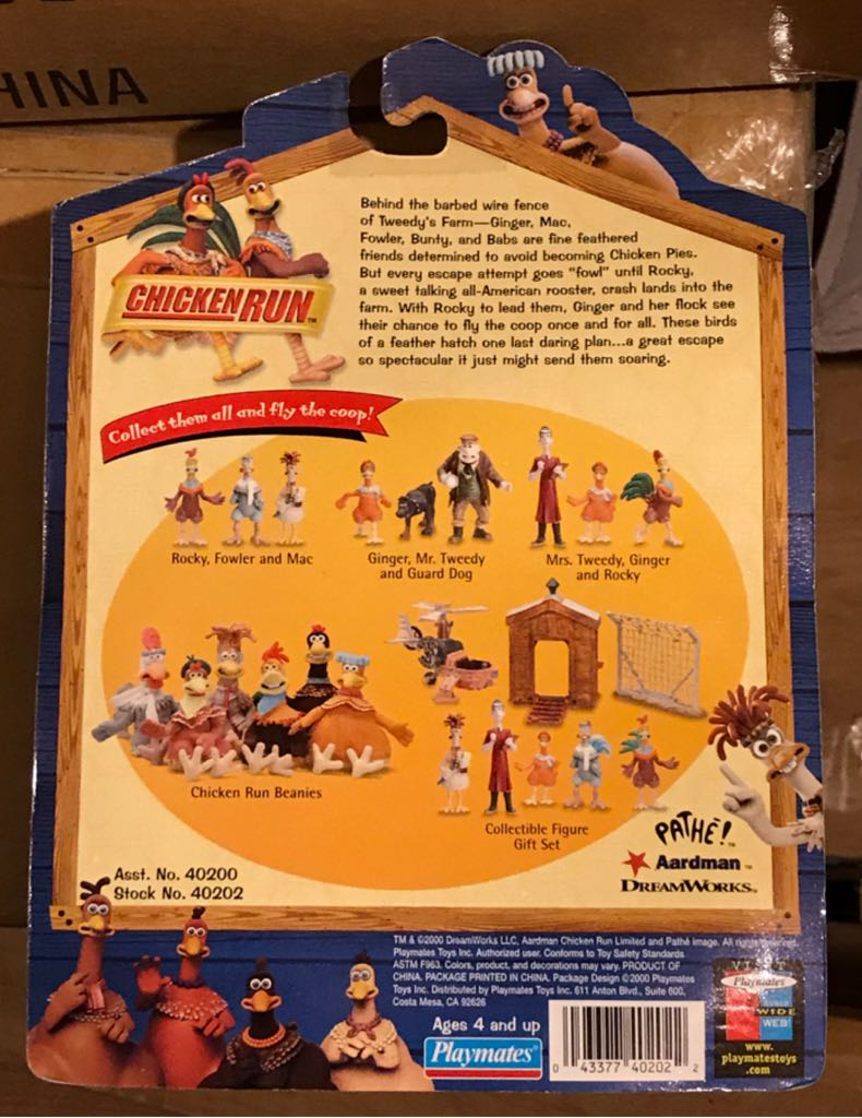 Chicken Run: Ginger, Mr. Tweedy & Guard Dog  action figure collectible [Barcode 043377402022] - Main Image 2
