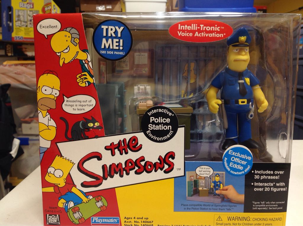 The Simpsons - WOS - Police Station With Officer Eddie - Playmates (The Simpsons) action figure collectible [Barcode 043377406686] - Main Image 1
