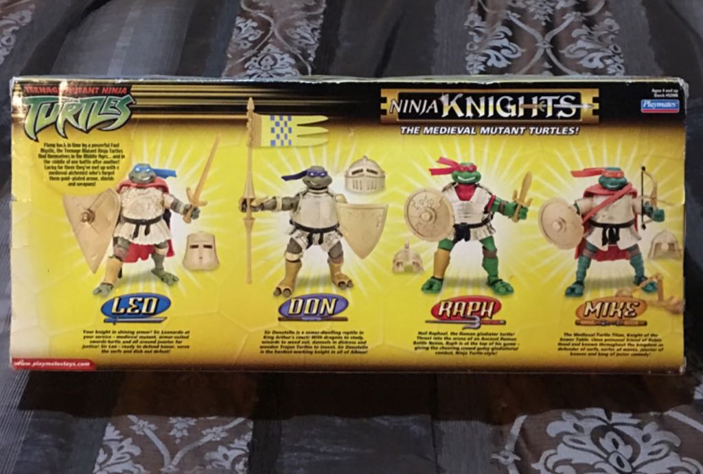 Ninja Knights (gold) - Playmates Toys (Teenage Mutant Ninja Turtles) action figure collectible [Barcode 043377529965] - Main Image 2