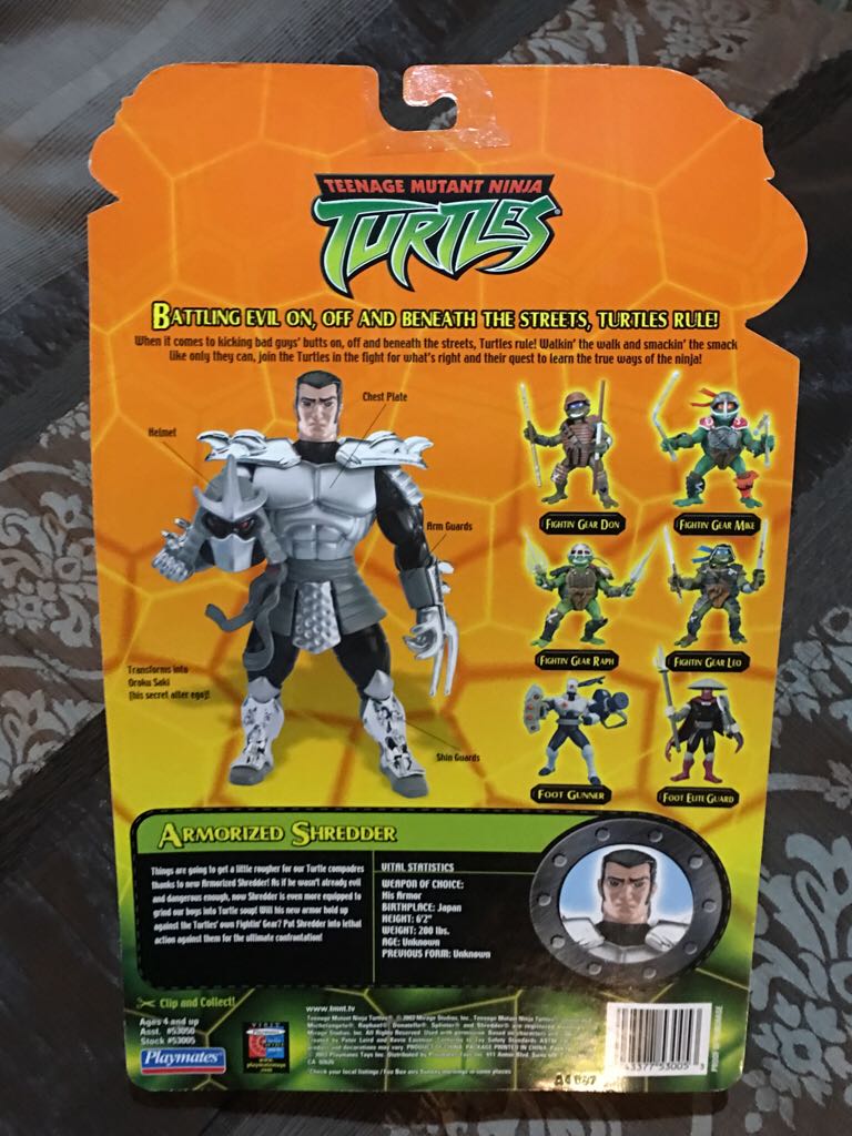Armorized Shredder - Playmates Toys (Teenage Mutant Ninja Turtles (2002)) action figure collectible [Barcode 043377530053] - Main Image 2